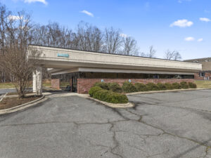 257 West Kings Highway