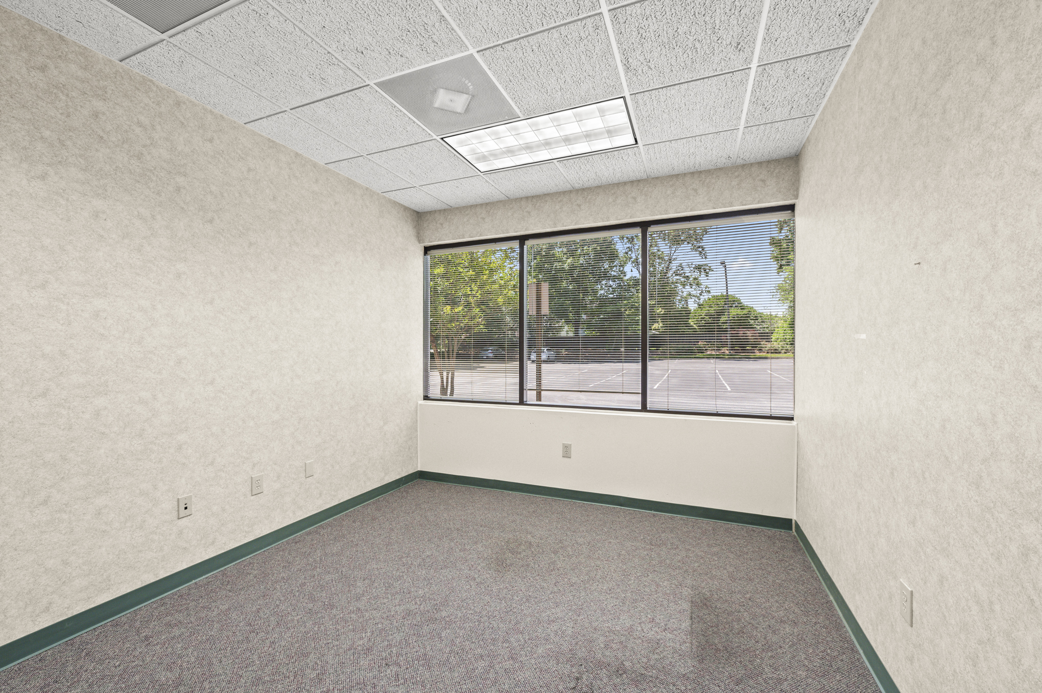 Property Detail Image 4